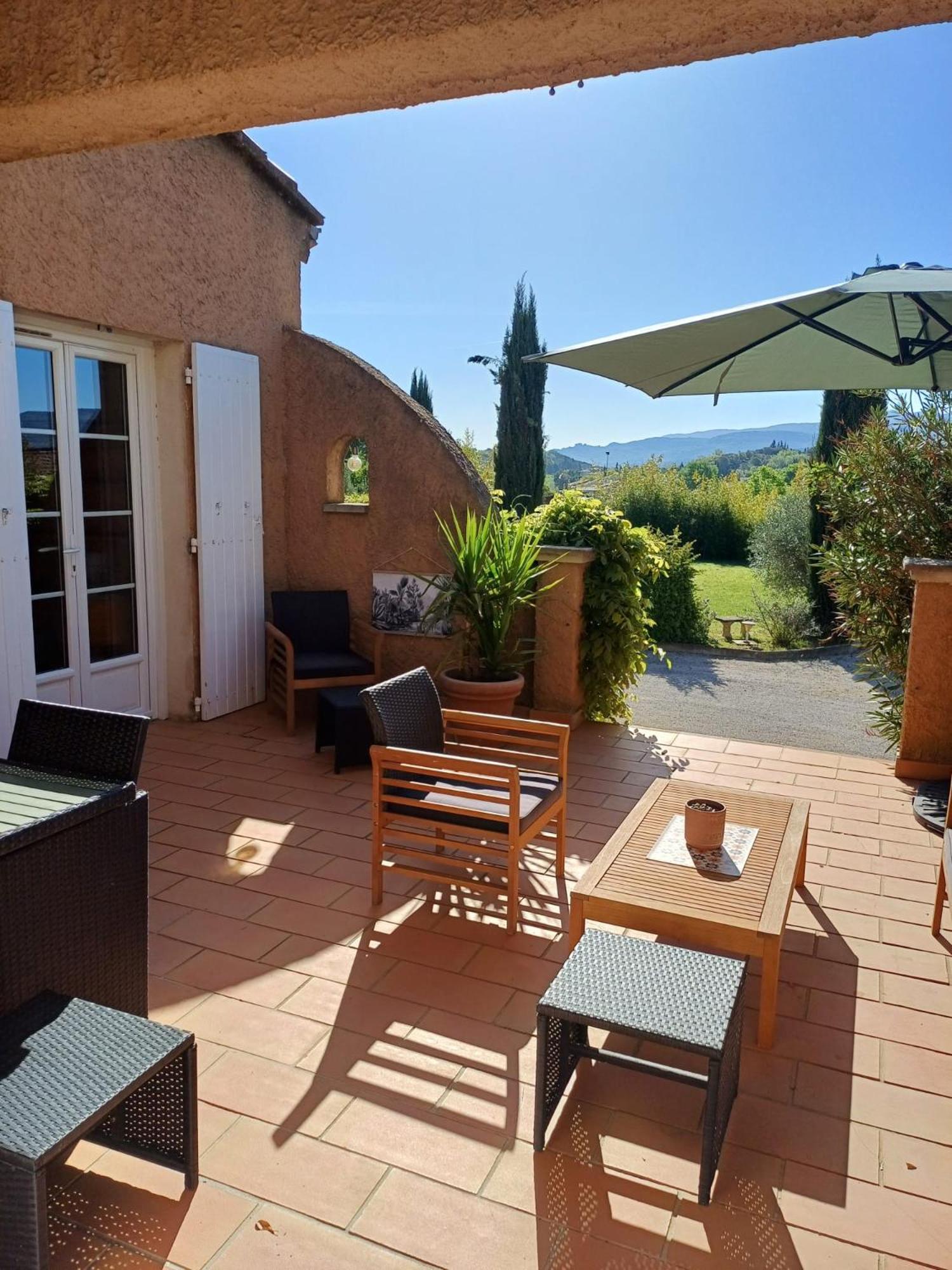 Family First Villa Gargas  Exterior foto